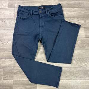 34 Heritage Charisma Relaxed Straight Leg Denim Jeans Blue sz 36 x 29